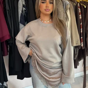 Pull dentelle long