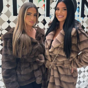 Fourrure à capuche zèbre courte