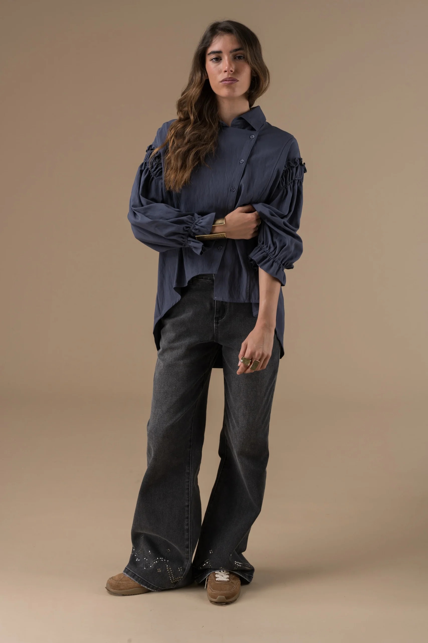 Blouse Tulipe asymétrique à manches longues – Image 3