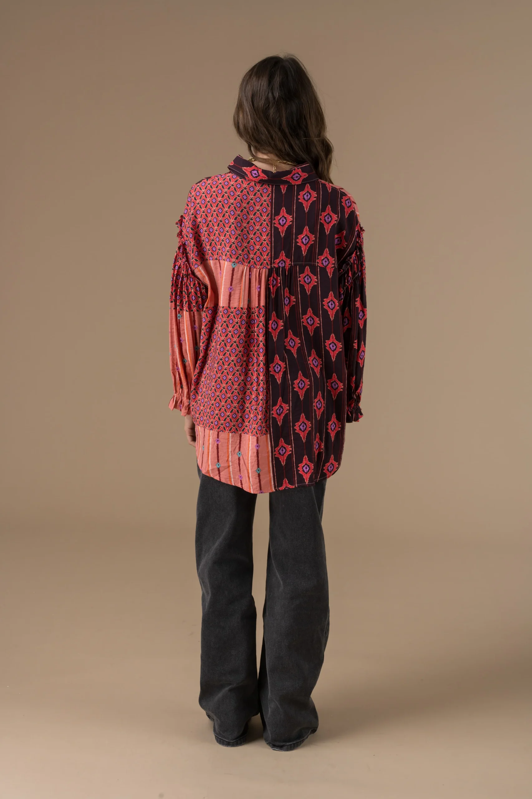 Blouse Tulipe asymétrique à manches longues – Image 5