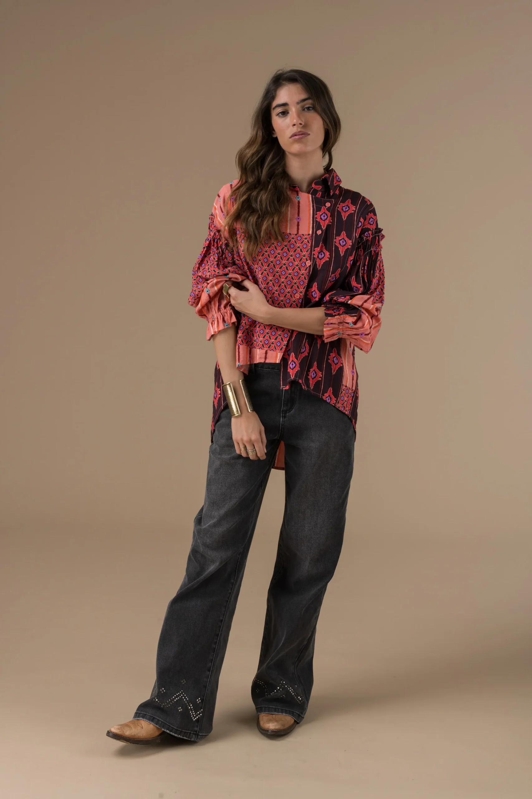 Blouse Tulipe asymétrique à manches longues – Image 6