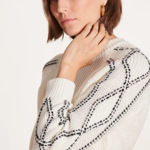 Pull écru droit col rond en laine