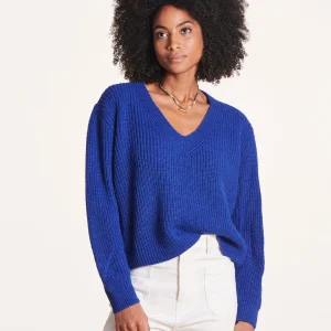 Pull bleu court col V