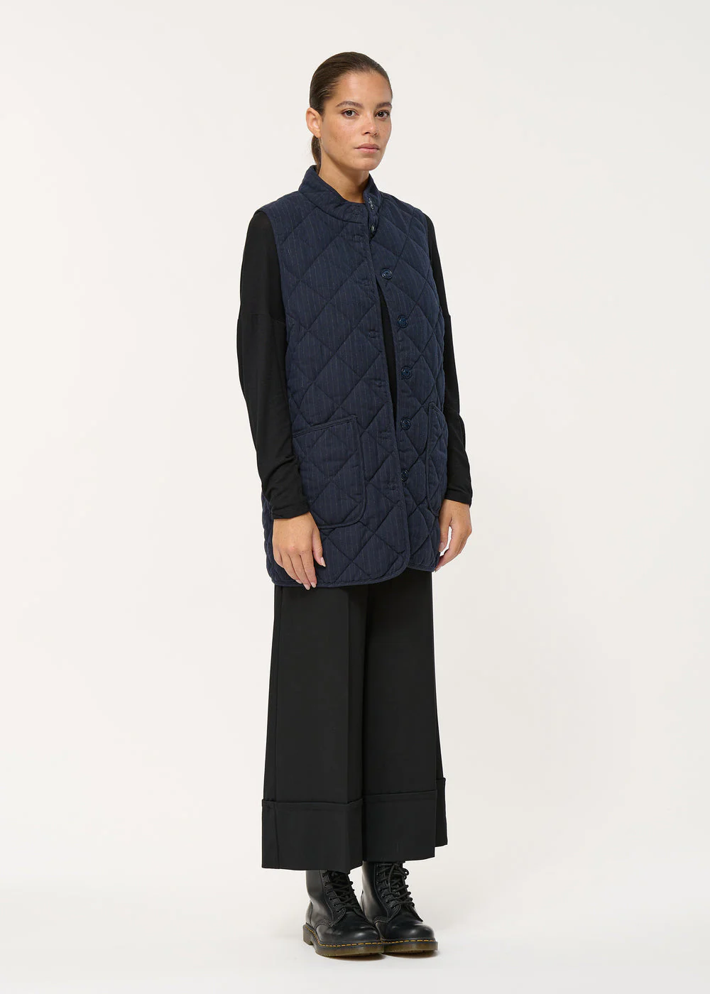 Blouson matelassé bleu marine sans manches et col montant – Image 5