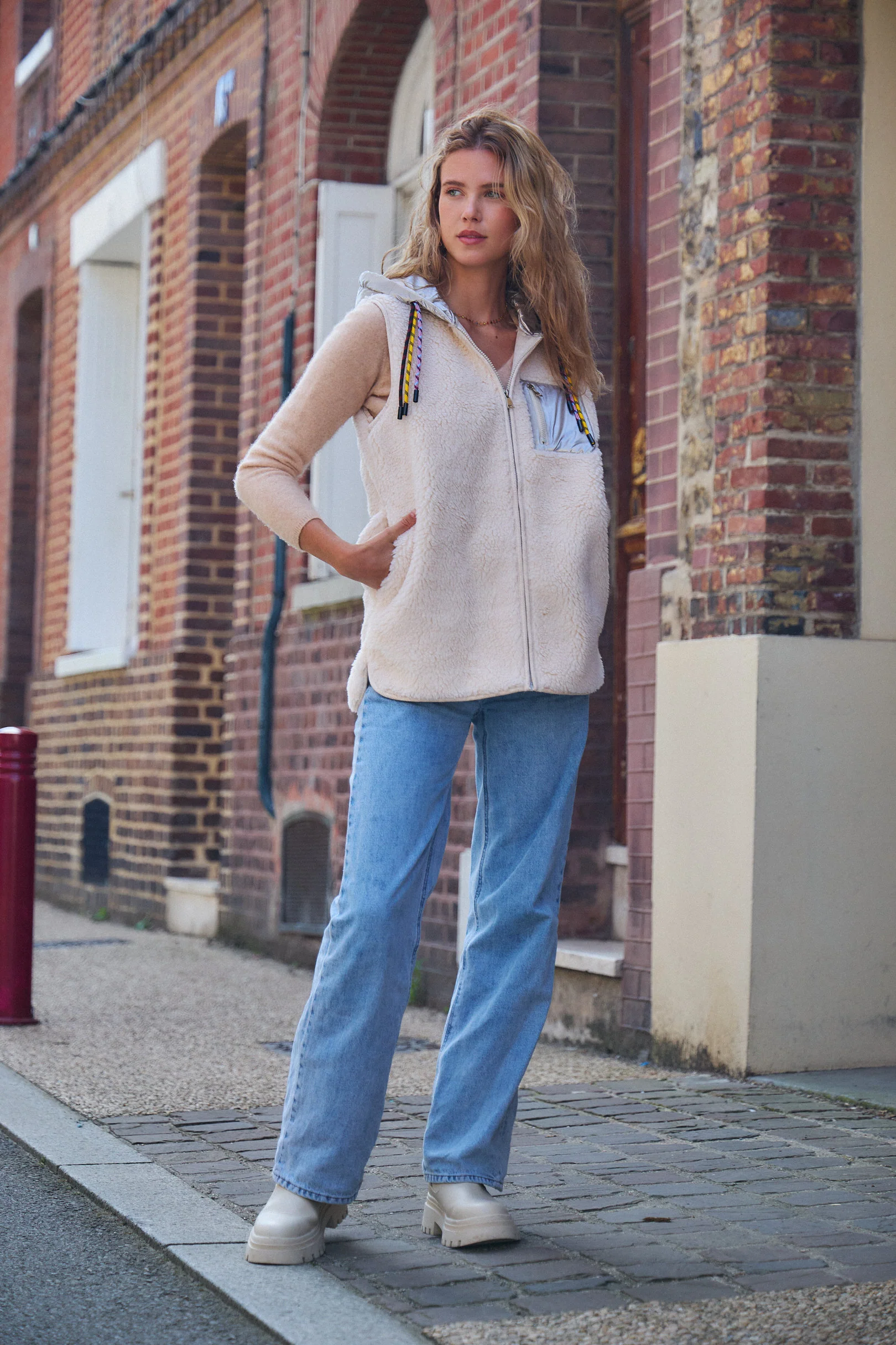 MILA - Gilet sans manches en fausse fourrure