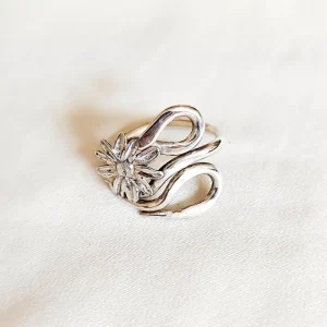 Bague Lilith fleur d&rsquo;argent