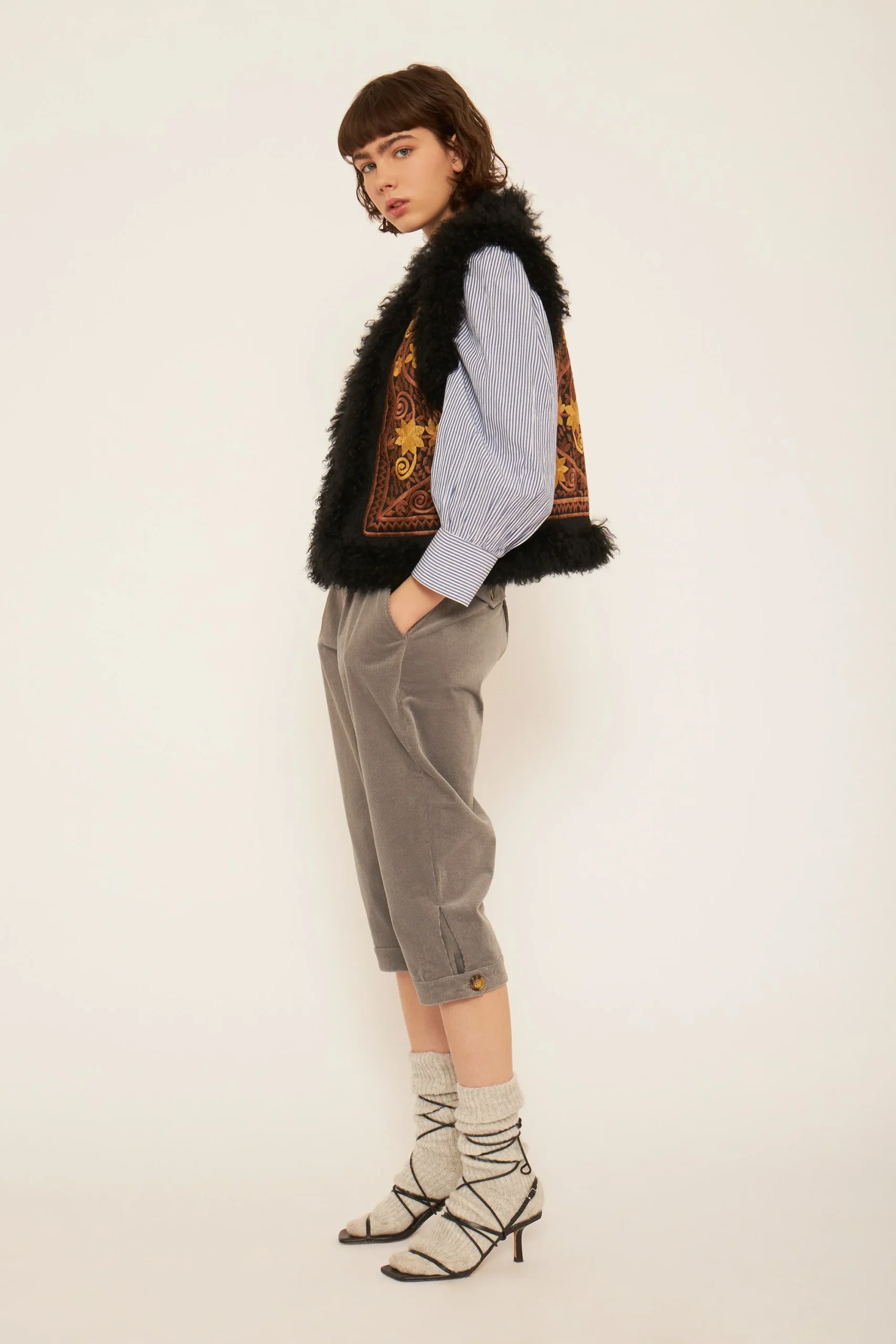 Gilet sans manches brodé Jimmy – Image 3