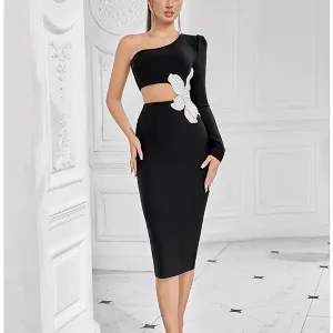 Robe de Soirée Bandage Noire Asymétrique Fleur Blanche